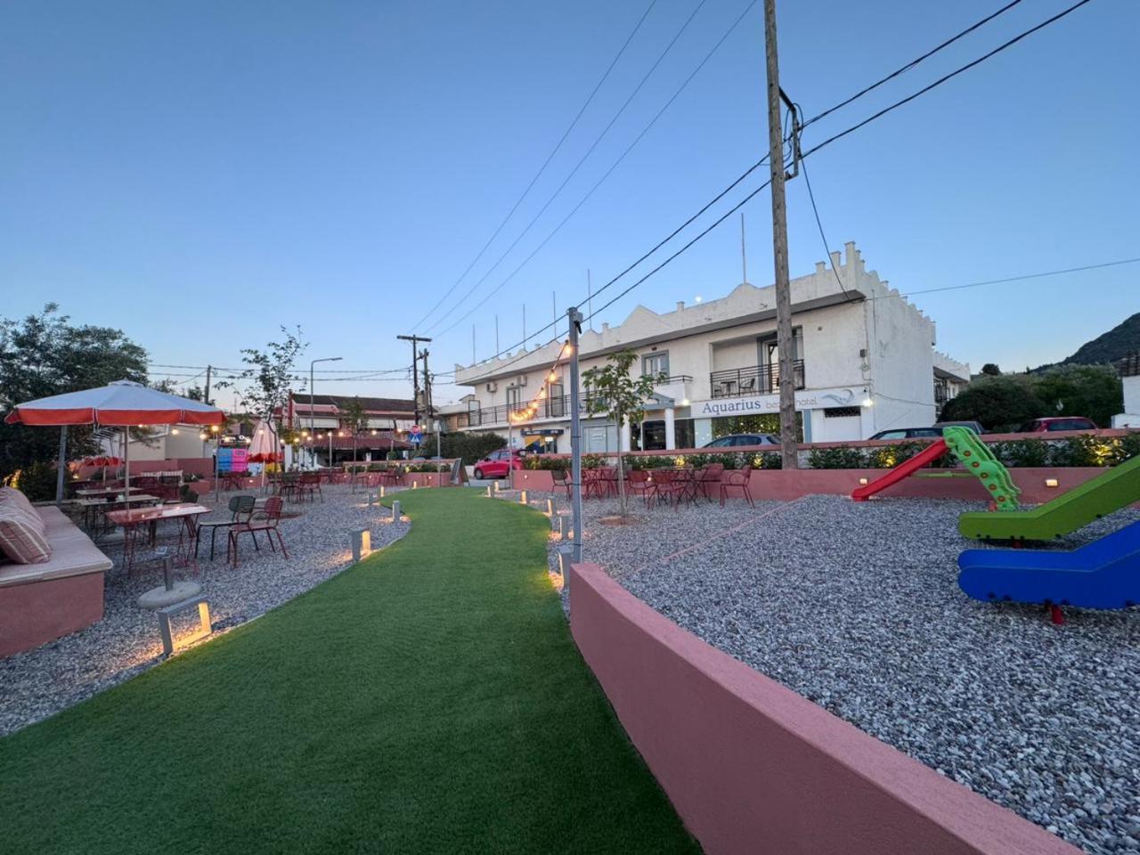 מסונגי Aquarius Beach Hotel מראה חיצוני תמונה