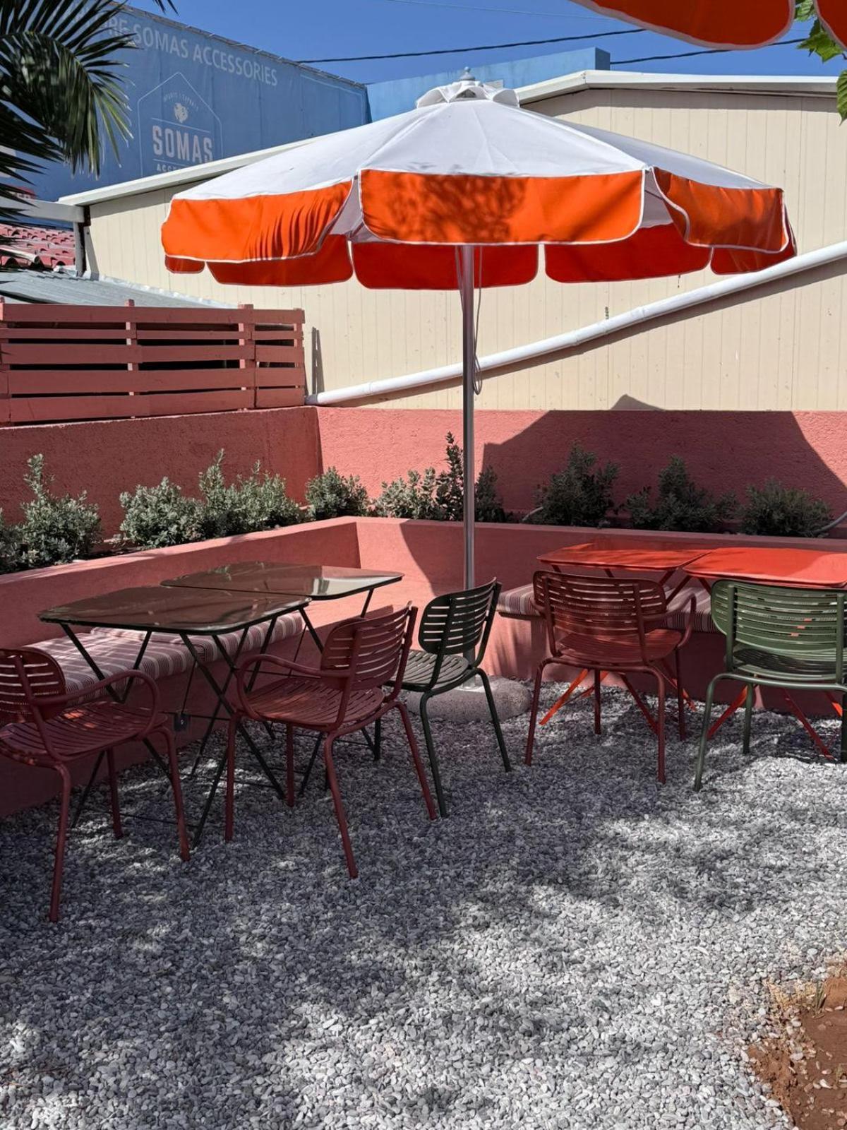 מסונגי Aquarius Beach Hotel מראה חיצוני תמונה
